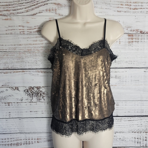 (SOLD ON MERC)Guess sparkly going out top - Picture 1 of 4